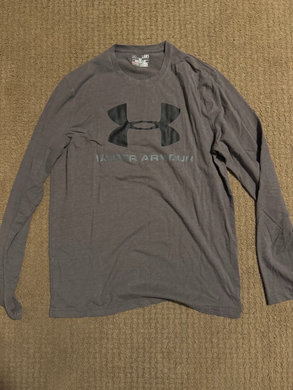 Under Armor Grey Long Sleeve T-Shirt Medium